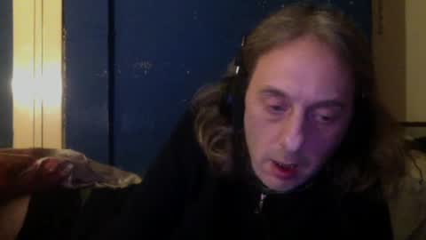 Snapshot of bangintoleather chatting on January 23, 3:16 am bangintoleather online show from January 23, 3:16 am