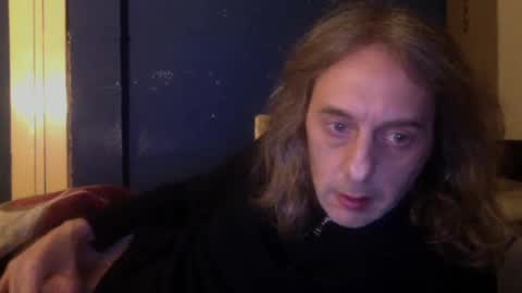 Snapshot of bangintoleather chatting on February 17, 2:31 am bangintoleather online show from February 17, 2:31 am