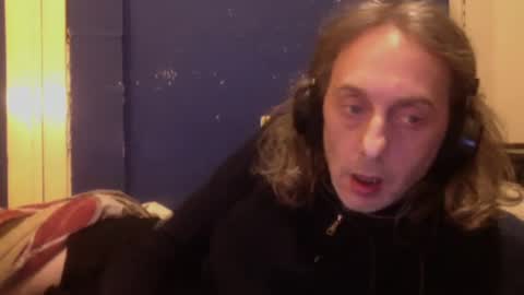 Snapshot of bangintoleather chatting on March 5, 3:18 am bangintoleather online show from March 5, 3:18 am