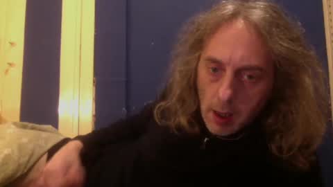 Snapshot of bangintoleather chatting on March 9, 3:22 am bangintoleather online show from March 9, 3:22 am