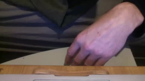 Snapshot of bangintoleather chatting on March 10, 2:39 am bangintoleather online show from March 10, 2:39 am