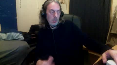 Snapshot of bangintoleather chatting on October 11, 3:06 am bangintoleather online show from October 11, 3:06 am