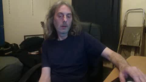 Snapshot of bangintoleather chatting on October 13, 1:16 am bangintoleather online show from October 13, 1:16 am