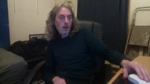 Snapshot of bangintoleather chatting on October 14, 1:17 am bangintoleather online show from October 14, 1:17 am