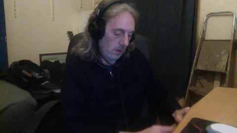 Snapshot of bangintoleather chatting on October 23, 2:22 am bangintoleather online show from October 23, 2:22 am