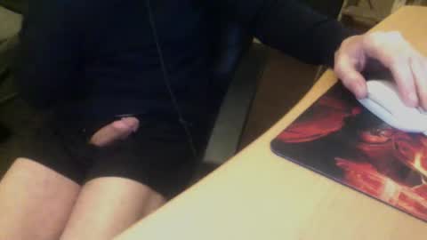 Snapshot of bangintoleather chatting on October 24, 2:19 am bangintoleather online show from October 24, 2:19 am