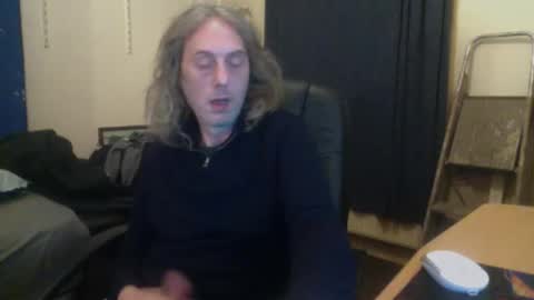 Snapshot of bangintoleather chatting on October 31, 3:07 am bangintoleather online show from October 31, 3:07 am