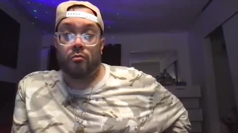 Snapshot of bape69 chatting on December 16, 2:25 am ForskinPapi online show from December 16, 2:25 am