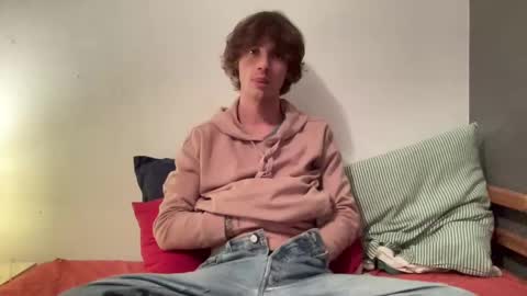 Snapshot of baptisteriviere chatting on December 23, 10:33 pm baptisteriviere online show from December 23, 10:33 pm