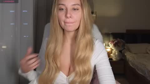 Snapshot of barbara_babe chatting on November 29, 3:26 pm Barbara online show from November 29, 3:26 pm