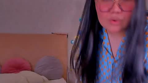 Snapshot of barbara_bb chatting on December 13, 6:31 am Barbie Kim online show from December 13, 6:31 am