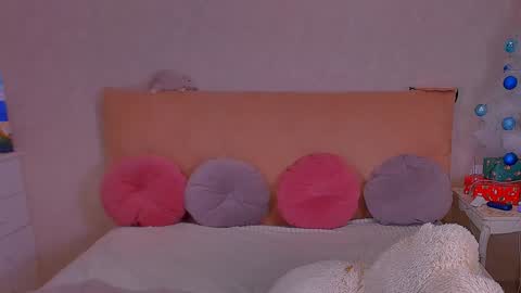 Snapshot of barbara_bb chatting on December 28, 10:02 pm Barbie Kim online show from December 28, 10:02 pm