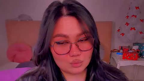 Snapshot of barbara_bb chatting on February 11, 9:56 pm Barbie Kim online show from February 11, 9:56 pm