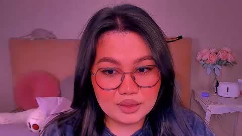 Snapshot of barbara_bb chatting on March 8, 11:39 pm Barbie Kim online show from March 8, 11:39 pm