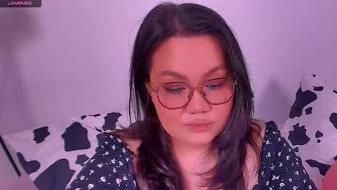 Snapshot of barbara_bb chatting on October 15, 9:37 pm Barbie Kim online show from October 15, 9:37 pm