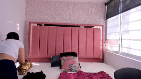 Snapshot of barbara_fox__ chatting on November 3, 11:55 am B A R B A R A online show from November 3, 11:55 am