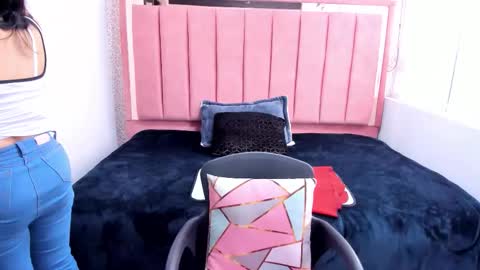 Snapshot of barbara_fox__ chatting on November 19, 12:05 pm B A R B A R A online show from November 19, 12:05 pm