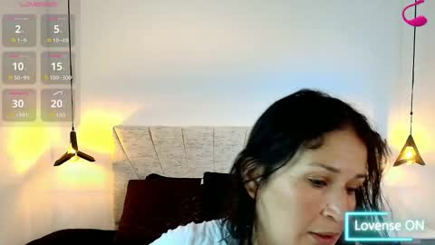 Snapshot of barbara_fox__ chatting on May 29, 11:41 am B A R B A R A online show from May 29, 11:41 am