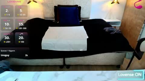 Snapshot of barbara_fox__ chatting on June 2, 12:07 pm B A R B A R A online show from June 2, 12:07 pm