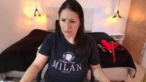 Snapshot of barbara_fox__ chatting on June 8, 11:43 am B A R B A R A online show from June 8, 11:43 am