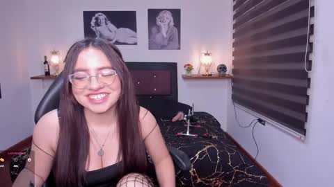 Snapshot of barbara_joness chatting on September 12, 7:25 pm Barbara online show from September 12, 7:25 pm