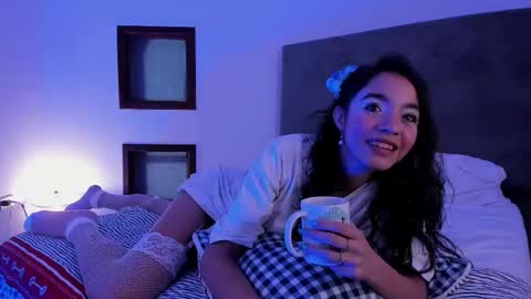 Snapshot of barbara_twerk chatting on September 17, 10:22 pm Barbara online show from September 17, 10:22 pm