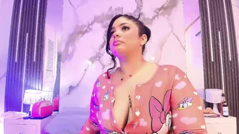 Snapshot of barbaraferrer69 chatting on May 21, 12:12 pm BARBARA FERRER online show from May 21, 12:12 pm