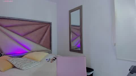 Snapshot of barbaraknox_ chatting on July 6, 6:21 pm Barbara online show from July 6, 6:21 pm