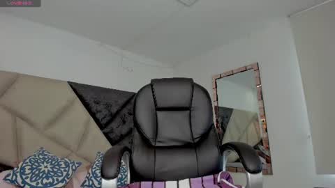 Snapshot of barbaraknox_ chatting on August 2, 5:55 pm Barbara online show from August 2, 5:55 pm