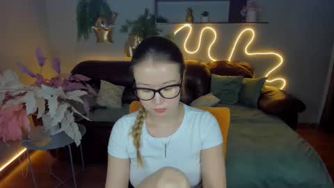Snapshot of barbaramiles chatting on December 5, 2:00 pm Barbara online show from December 5, 2:00 pm