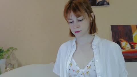Snapshot of barbarian_girl chatting on May 19, 9:15 am Amina online show from May 19, 9:15 am