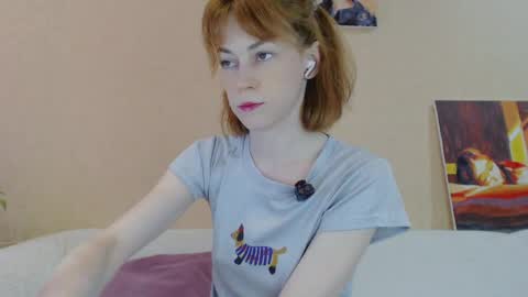 Snapshot of barbarian_girl chatting on June 1, 9:55 am Amina online show from June 1, 9:55 am