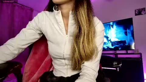 Snapshot of barbie20_ chatting on July 17, 2:07 am sexy Barbie online show from July 17, 2:07 am