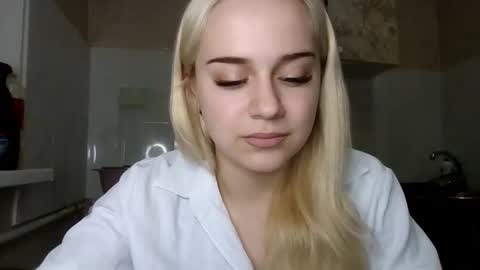 barbie___girl online show from February 12, 4:57 pm