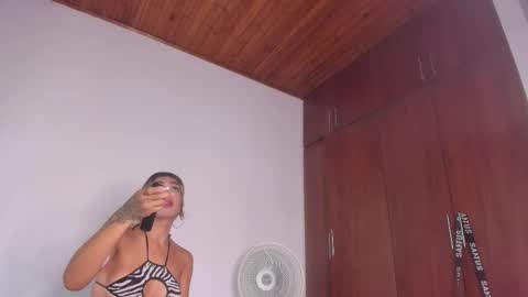 Snapshot of barbie_ds chatting on October 4, 11:52 am barbie_ds online show from October 4, 11:52 am