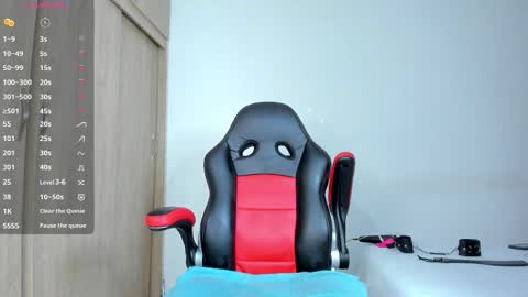 Nicolle  online show from December 15, 4:06 am