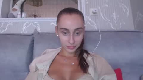 Snapshot of barbie_giirls_ chatting on September 12, 9:53 am Kate online show from September 12, 9:53 am