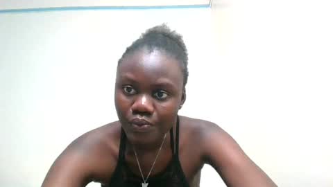 Snapshot of barbie_queen2 chatting on June 12, 8:41 pm queen online show from June 12, 8:41 pm