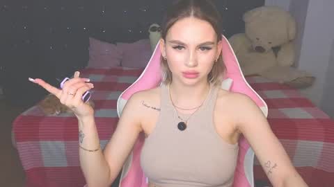 Eva online show from May 17, 7:32 pm