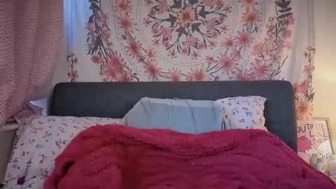 Snapshot of barbiegirl966 chatting on January 10, 9:44 am barbiegirl966 online show from January 10, 9:44 am