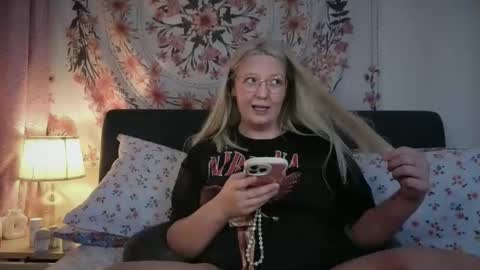 Snapshot of barbiegirl966 chatting on May 8, 8:14 pm barbiegirl966 online show from May 8, 8:14 pm