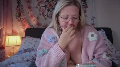 barbiegirl966 online show from July 17, 8:43 am