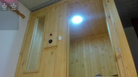 Snapshot of barbielatinass chatting on April 8, 11:48 pm Sarashy online show from April 8, 11:48 pm