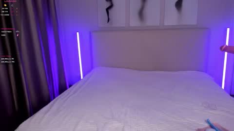 Snapshot of barbielina_ chatting on November 2, 8:11 pm Emma online show from November 2, 8:11 pm