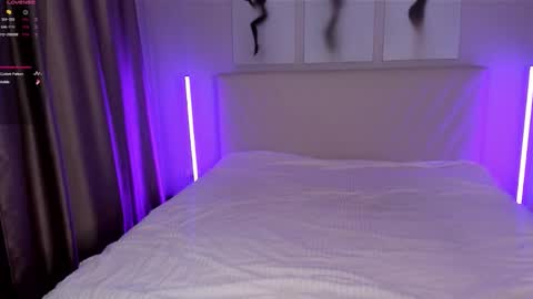 Snapshot of barbielina_ chatting on November 9, 8:18 pm Emma online show from November 9, 8:18 pm