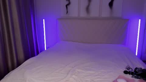 Snapshot of barbielina_ chatting on June 15, 8:44 pm Emma online show from June 15, 8:44 pm