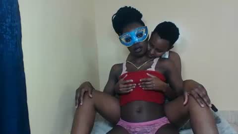 Snapshot of barbies_girles chatting on October 19, 12:17 pm barbies_girles online show from October 19, 12:17 pm