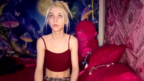 Snapshot of barbieswrld_420 chatting on November 10, 6:23 am barbieswrld_420 online show from November 10, 6:23 am