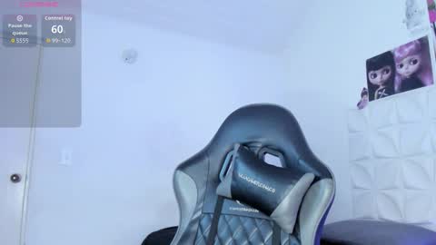 Snapshot of barbieteeen chatting on October 24, 4:53 am Barbie... online show from October 24, 4:53 am