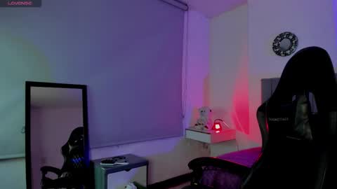 Snapshot of barbieteeen chatting on October 26, 4:29 am Barbie... online show from October 26, 4:29 am